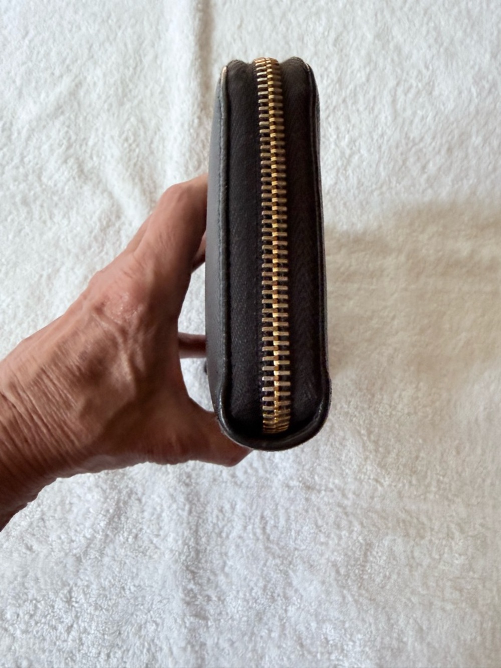 Prada Black Saffiano Leather Wallet with Gold Triangle Logo - Picture 3 of 11
